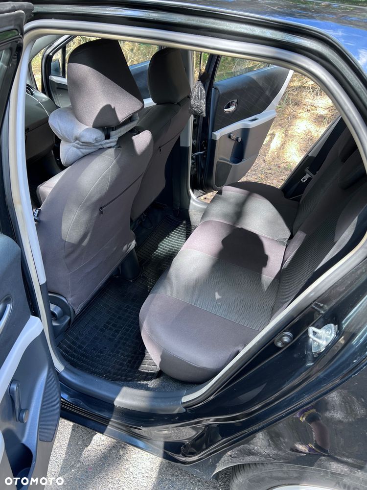 Toyota Yaris - 6