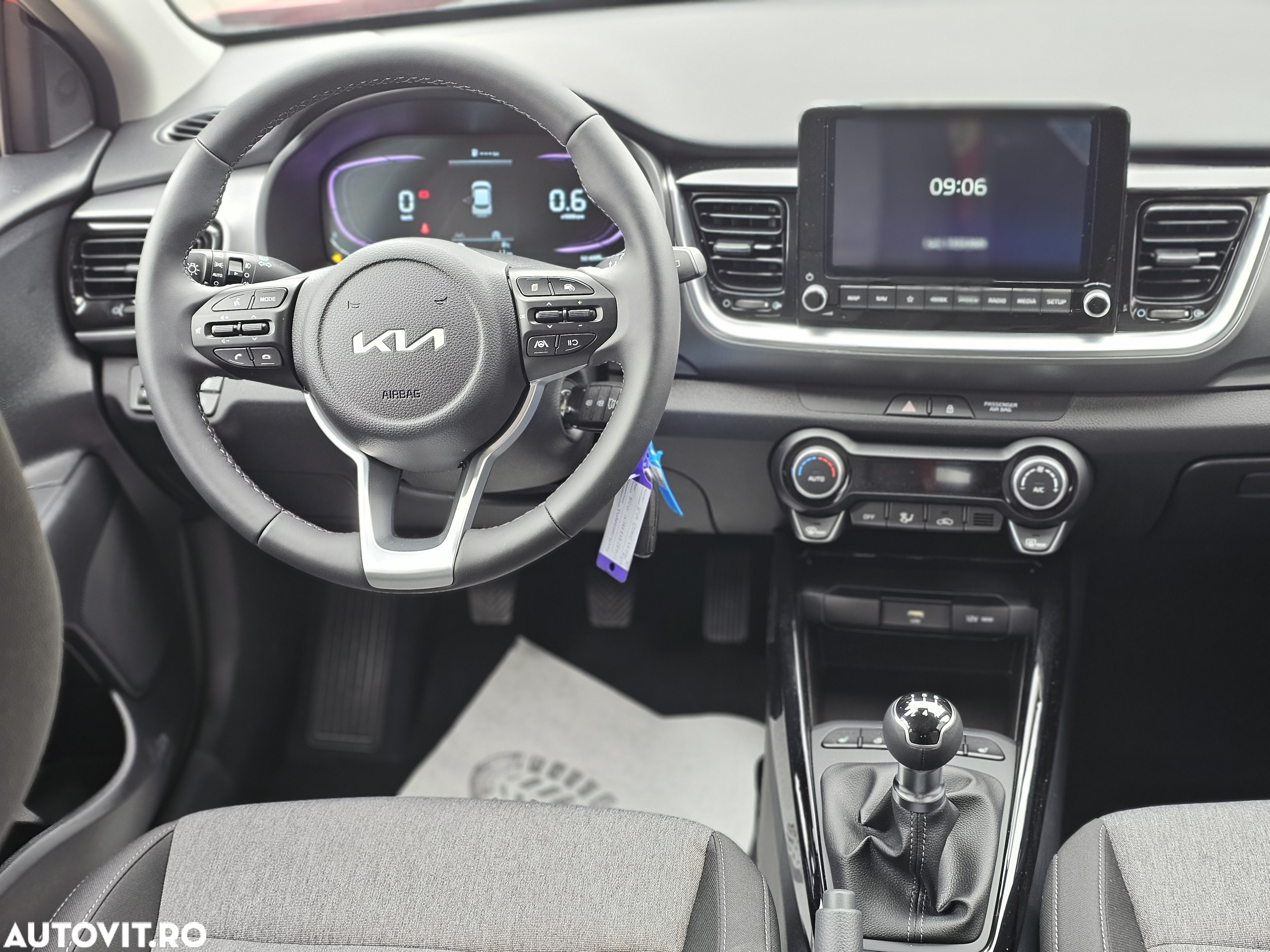 Kia Stonic 1.2 MPI 5MT Urban - 12
