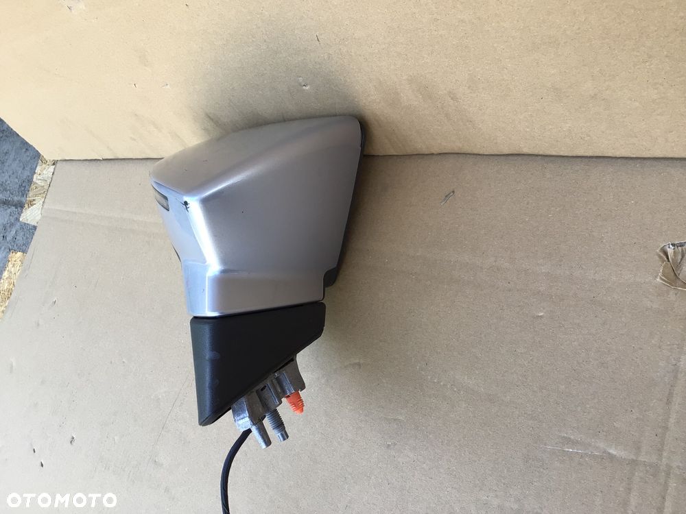 Lusterko prawe Seat Ibiza 6F0 8pin - 4