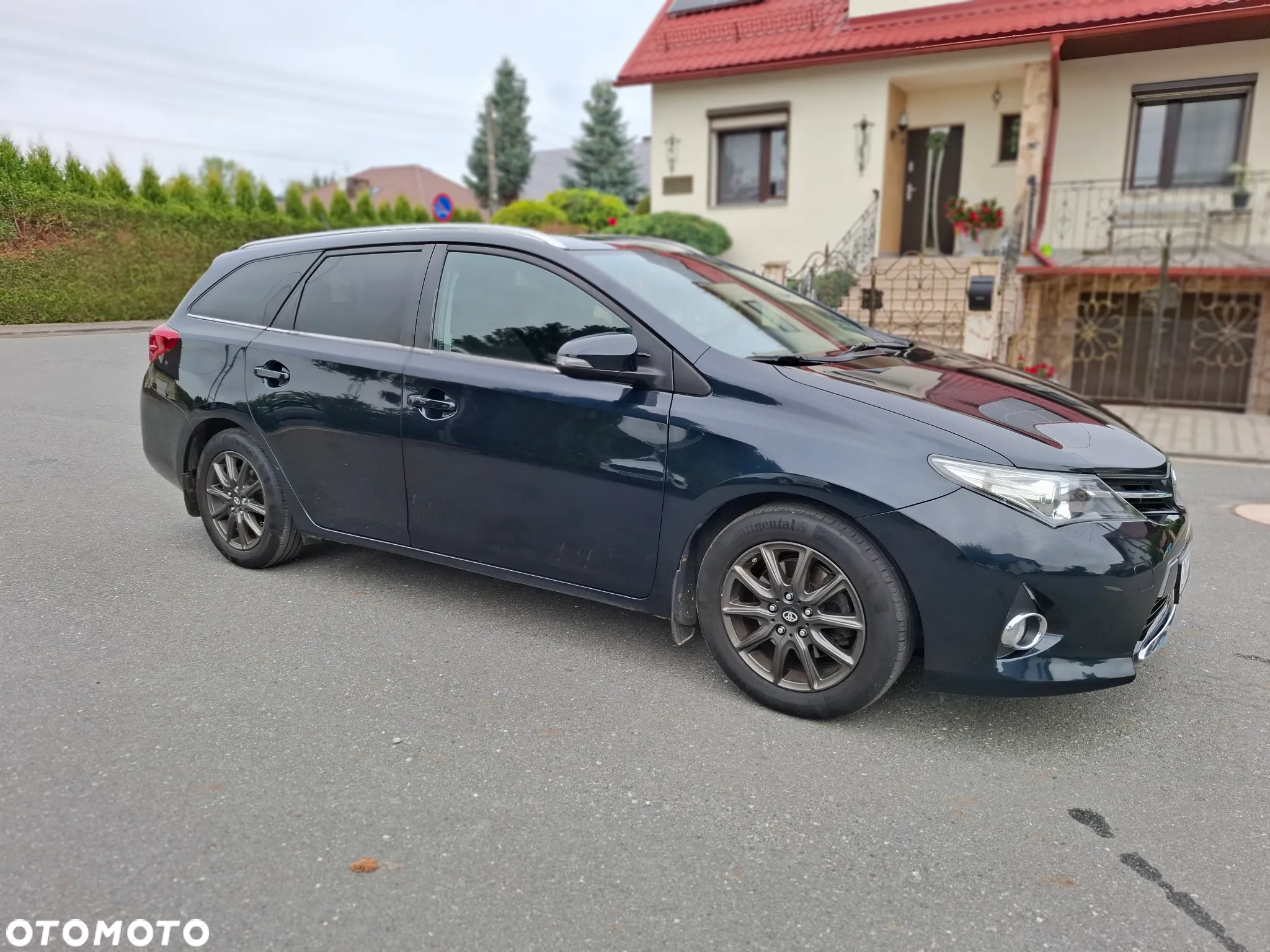 Toyota Auris 2.0 D-4D Touring Sports Life Plus - 8