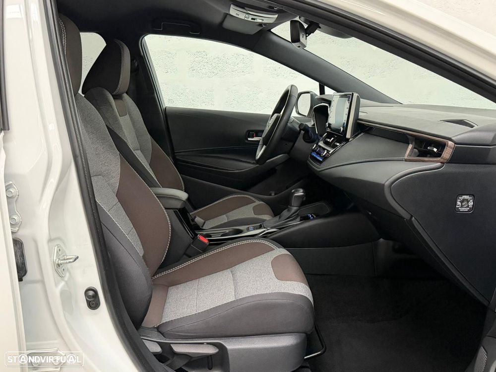 Toyota Corolla Touring Sports 1.8 Hybrid Trek - 33