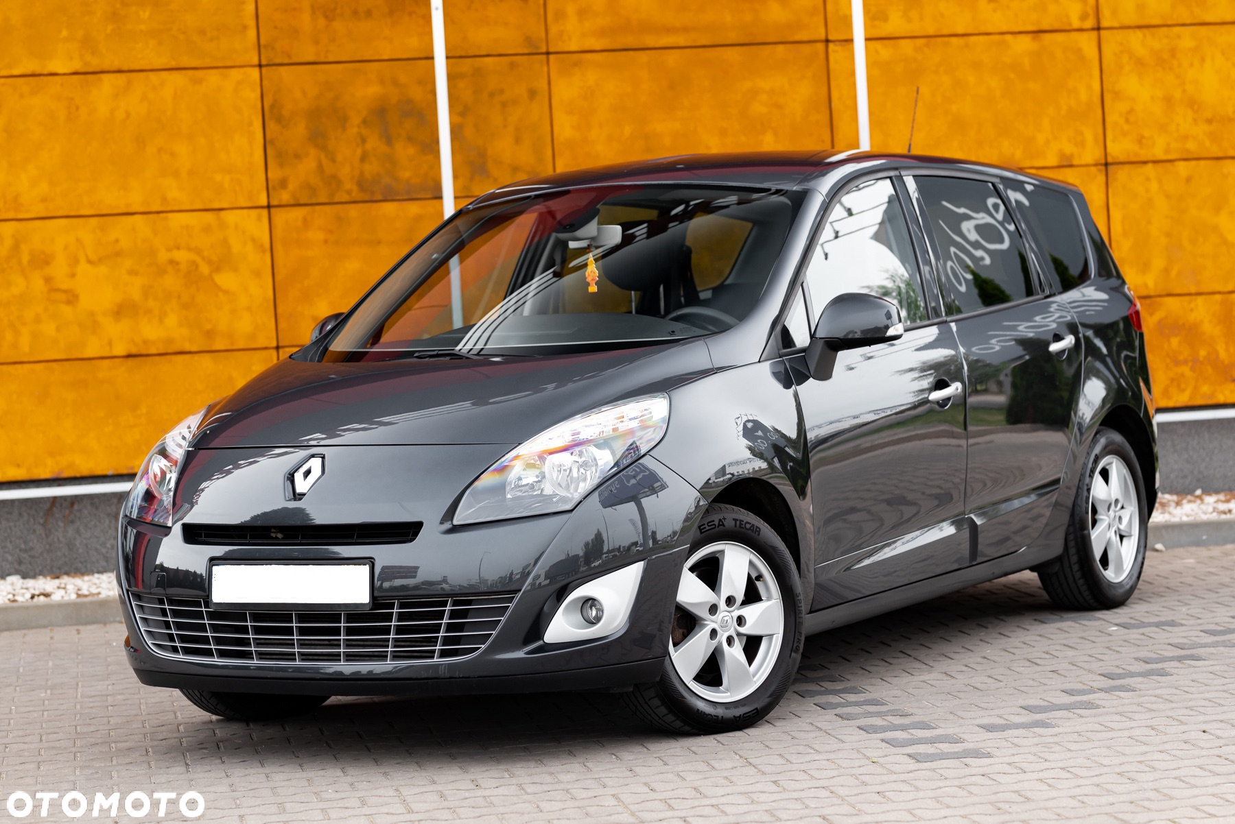 Renault Scenic 1.4 16V TCE Bose Edition - 2
