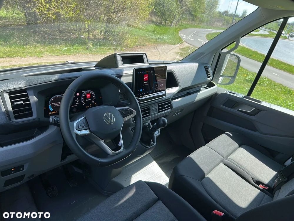 Volkswagen Crafter KONTENER MEBLOWY+WINDA/35 Podwozie z pojedynczą kabiną 2,0 l 163 KM manual r. o.: 4490 mm - 15