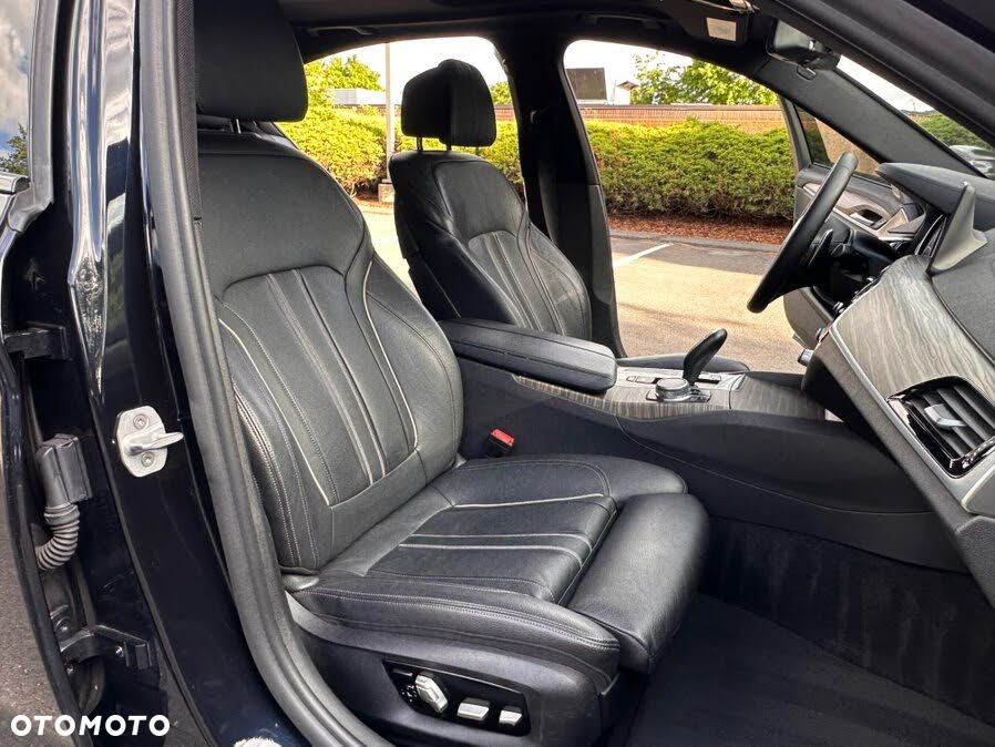 BMW Seria 5 540i xDrive M Sport sport - 12