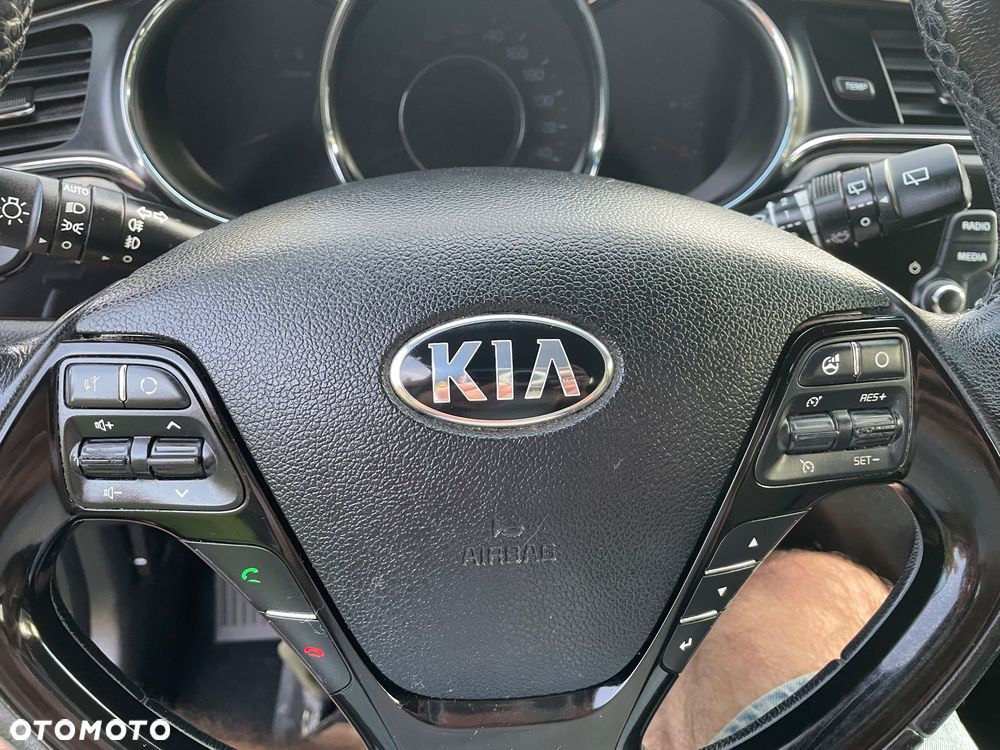 Kia Ceed - 28