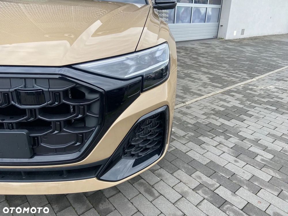 Audi Q8 - 9