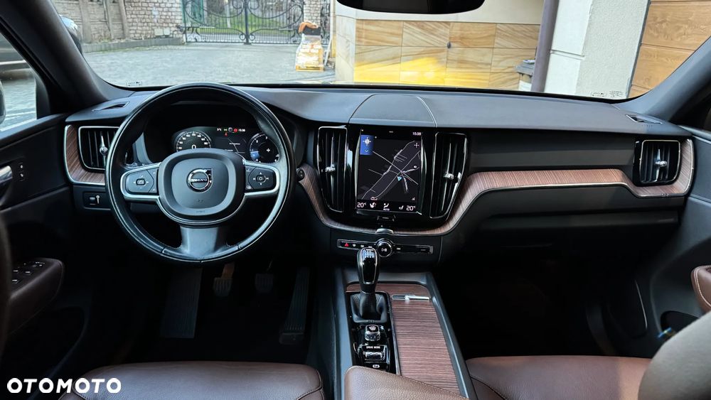 Volvo XC 60 D3 Momentum Pro - 21