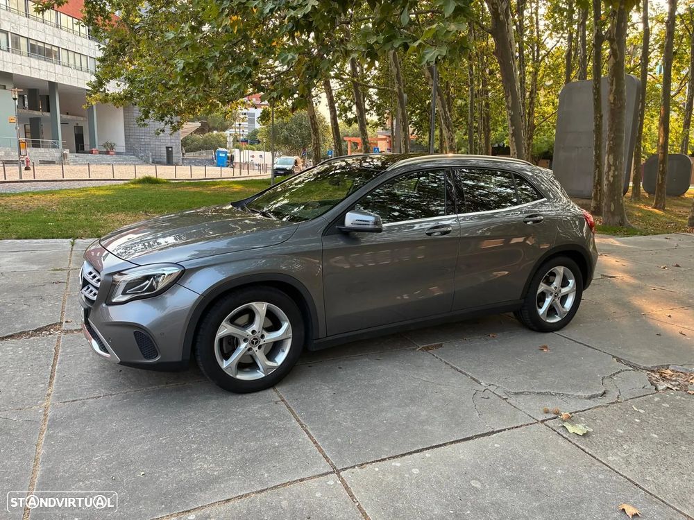 Mercedes-Benz GLA 250 4Matic 7G-DCT Style - 1
