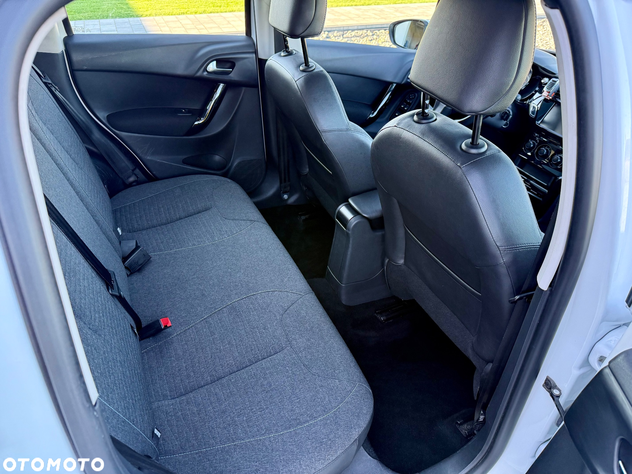 Citroën C3 1.2 PureTech Exclusive - 19