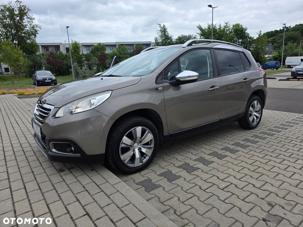 Peugeot 2008 1.2 Pure Tech Style EU6 - 10