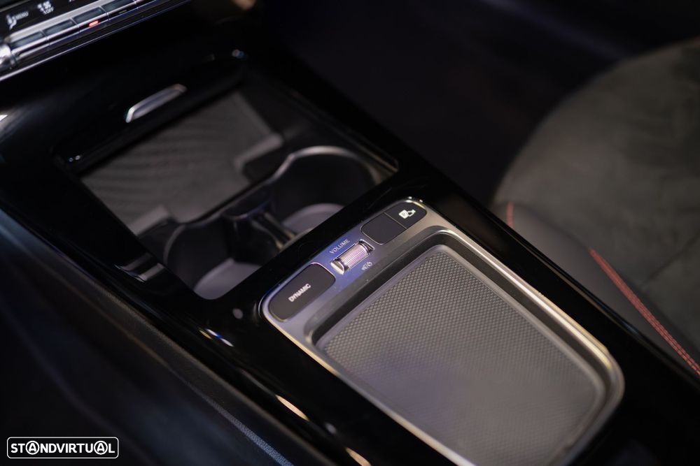 Mercedes-Benz CLA 250 e Shooting Brake AMG Line - 44