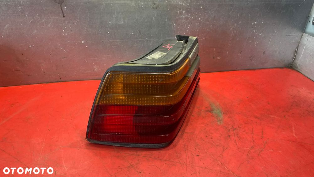 Mercedes W124 Lampa tylna tył lewa Oryginał - 4
