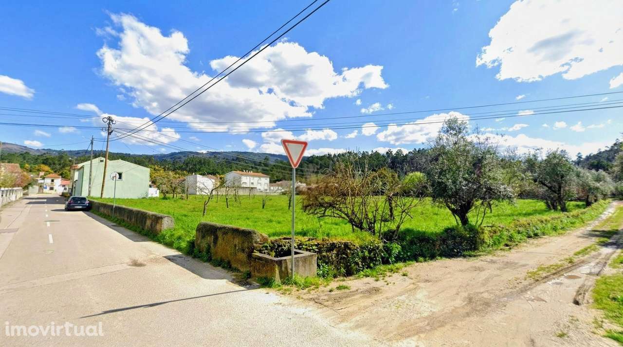 Terreno Urbanizável: Crie a Casa dos Seus Sonhos em Ambiente Tranquilo - Grande imagem: 3/8