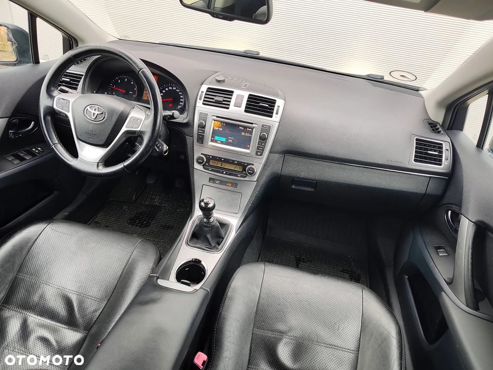 Toyota Avensis 2.0 D-4D Comfort - 19