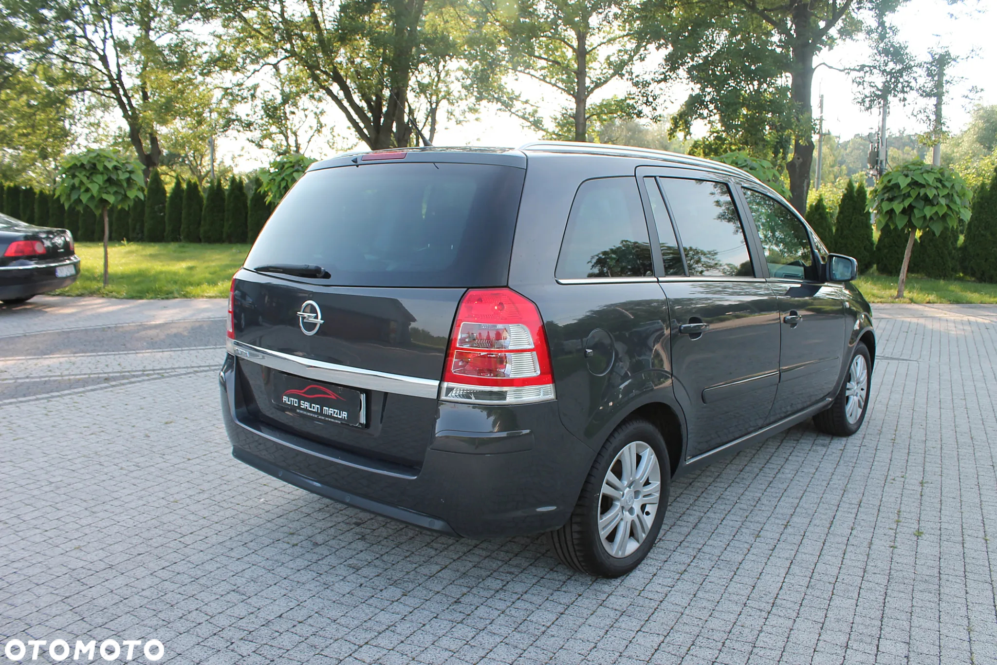 Opel Zafira 1.8 Cosmo EU5 - 3