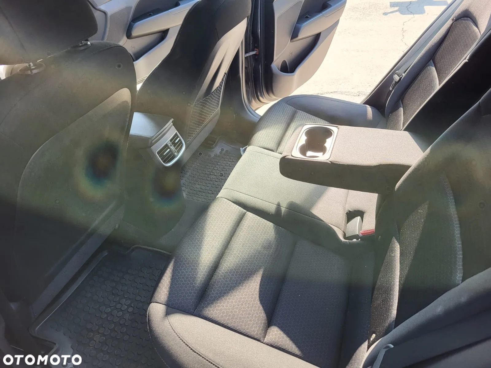 Hyundai Elantra 1.6 Comfort - 10