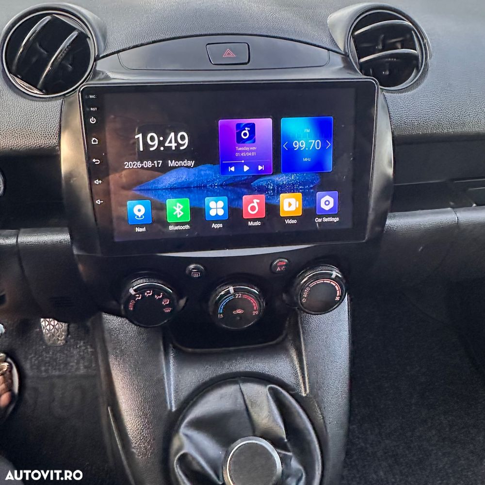 Mazda 2 1.3i TE - 8