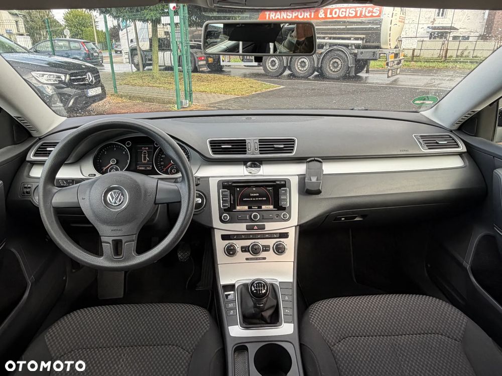 Volkswagen Passat 2.0 Blue TDI SCR Comfortline - 17