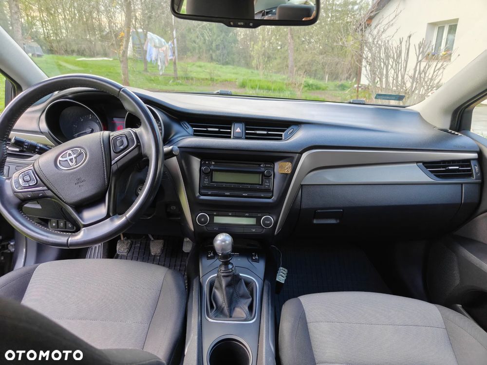 Toyota Avensis 1.6 D-4D Active - 15