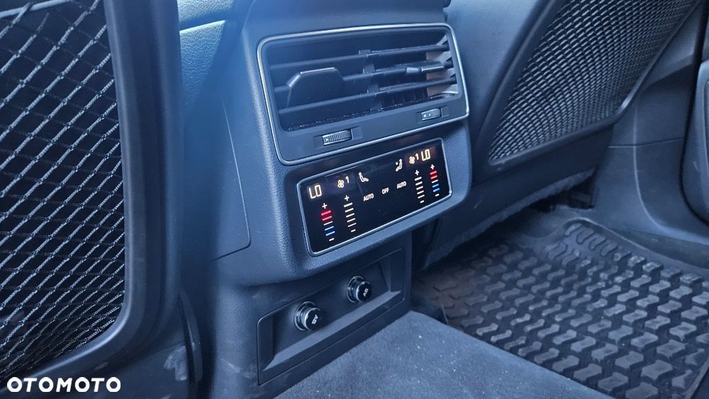 Audi Q8 50 TDI mHEV Quattro Tiptronic - 23