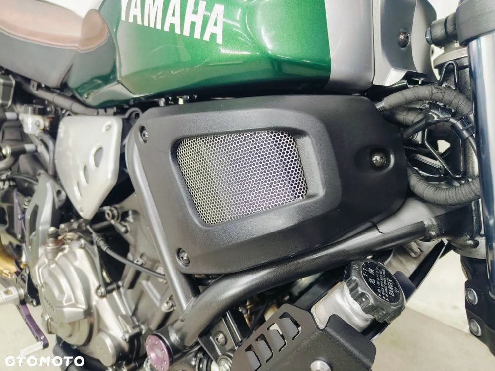Yamaha XSR - 8