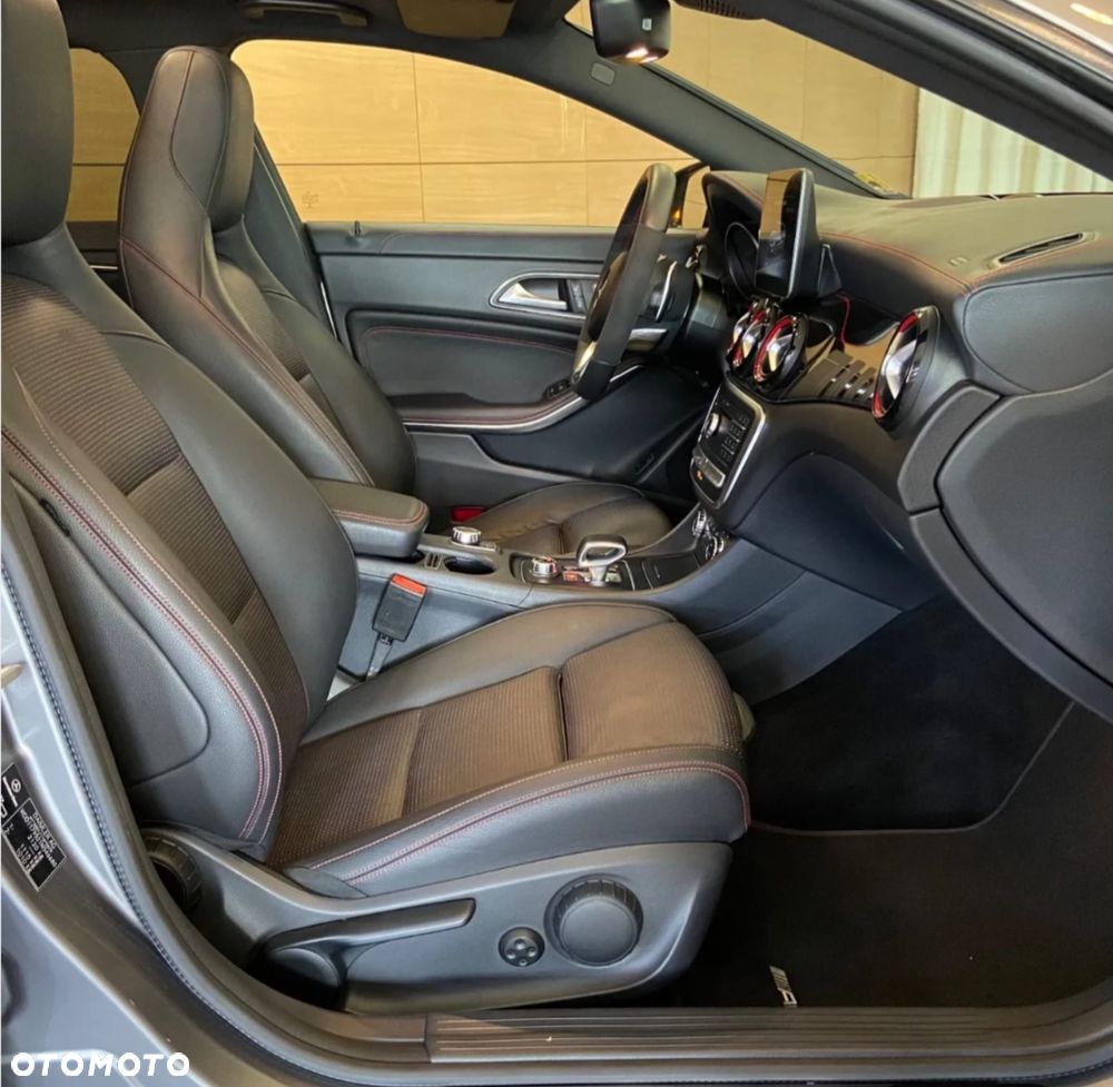 Mercedes-Benz CLA AMG 45 4-Matic - 21
