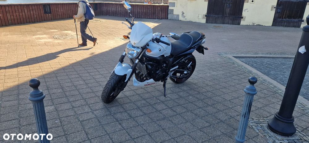 Yamaha FZ6 - 4