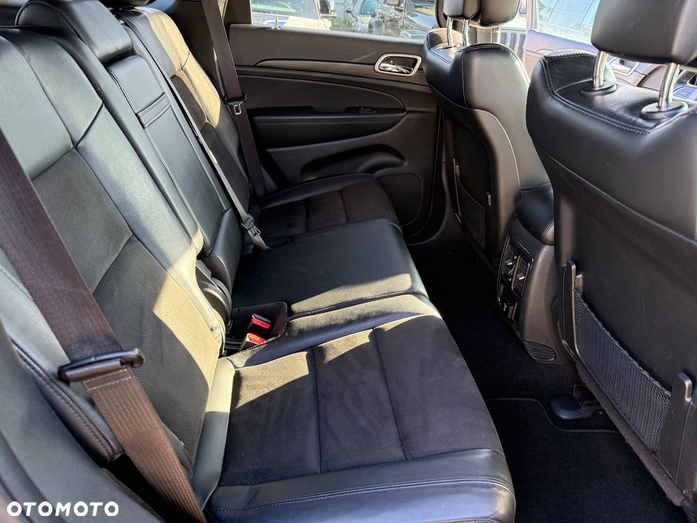 Jeep Grand Cherokee - 10