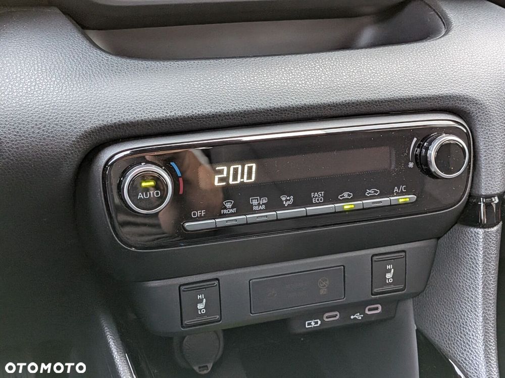 Toyota Yaris Hybrid 1.5 Style - 20