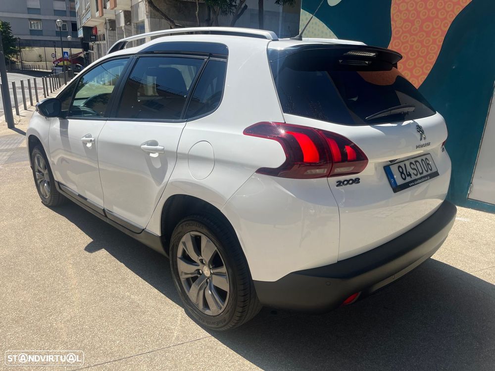 Peugeot 2008 1.2 PureTech Style - 11