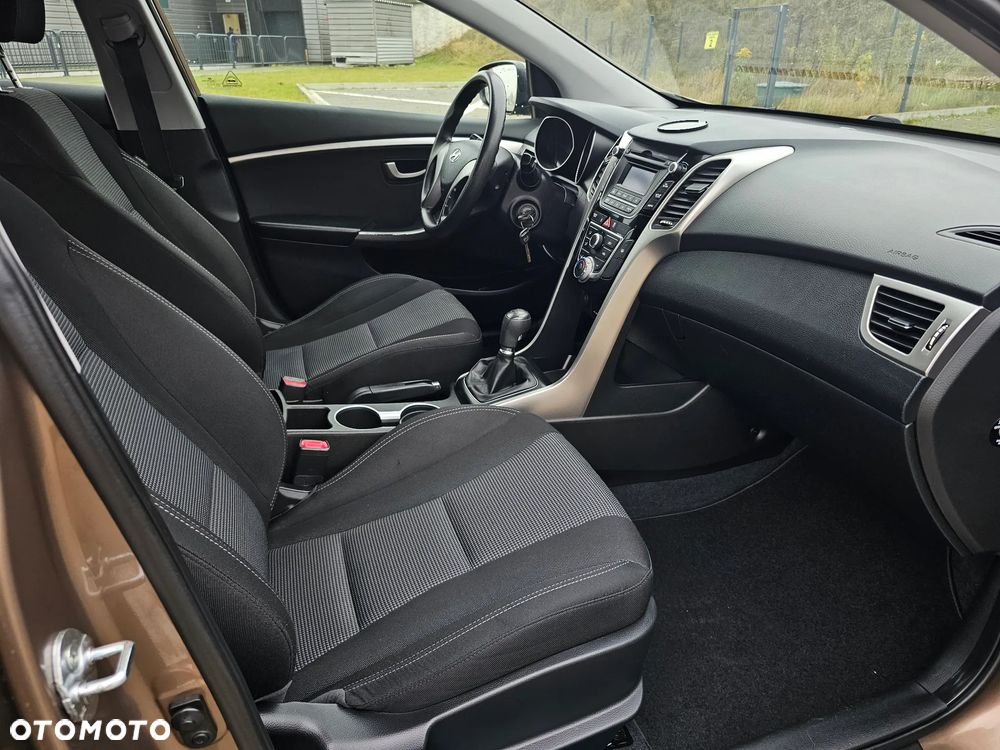 Hyundai i30 1.4 Classic - 11