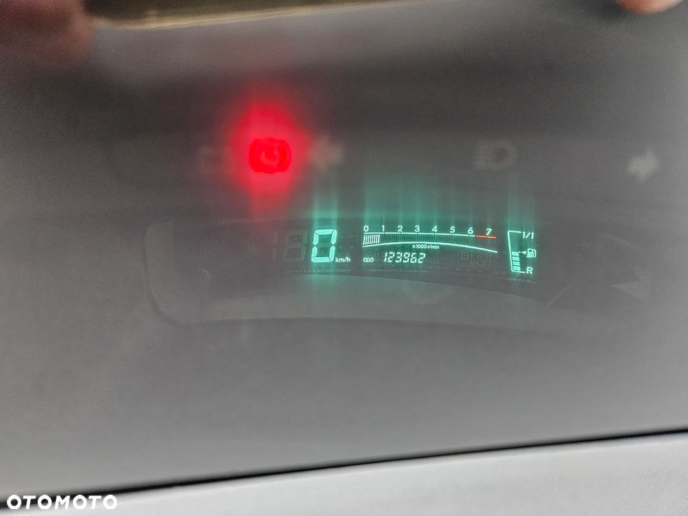 Toyota Yaris 1.0 Terra - 17