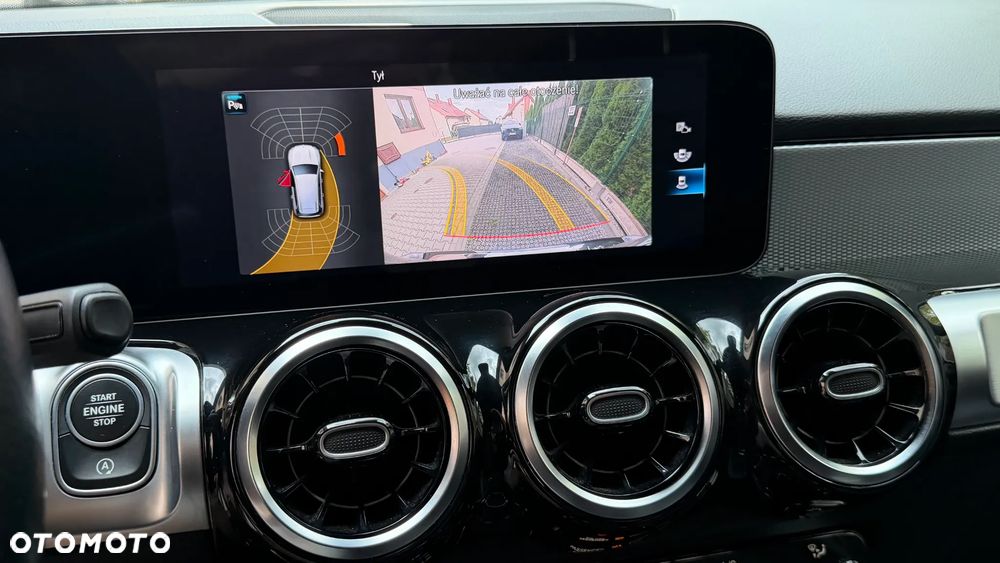 Mercedes-Benz GLB - 30