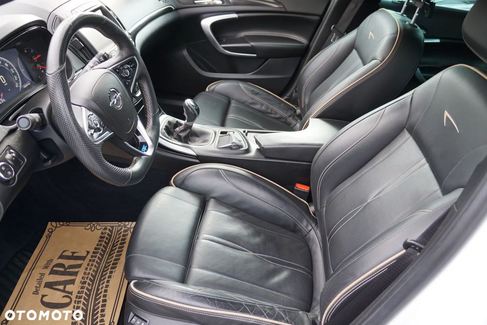 Opel Insignia - 12