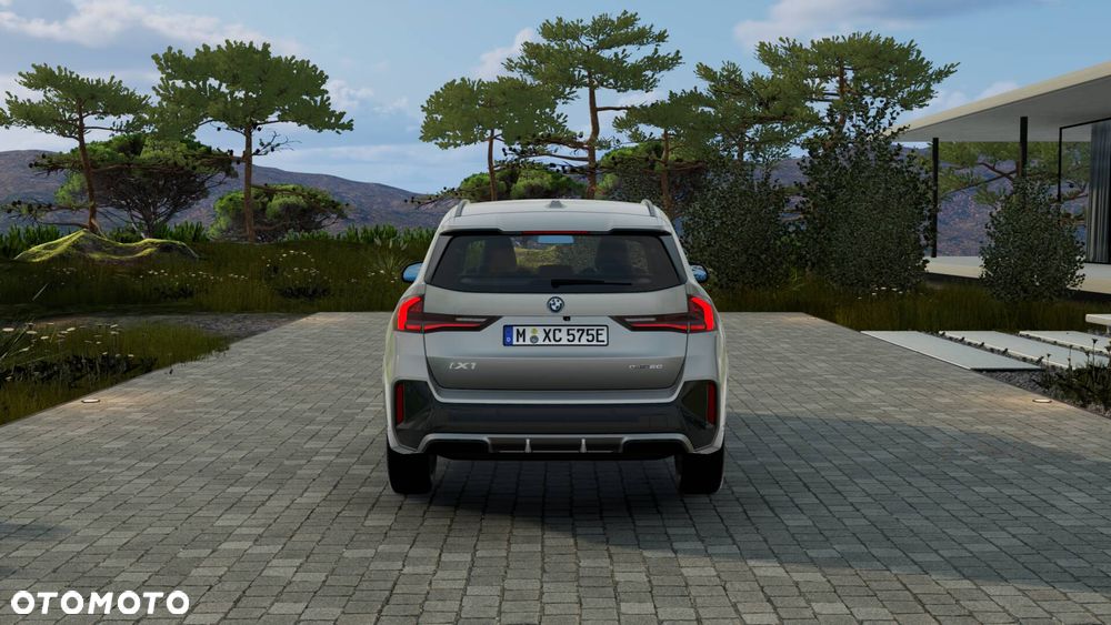 BMW iX1 eDrive20 66.5kWh M Sport - 5