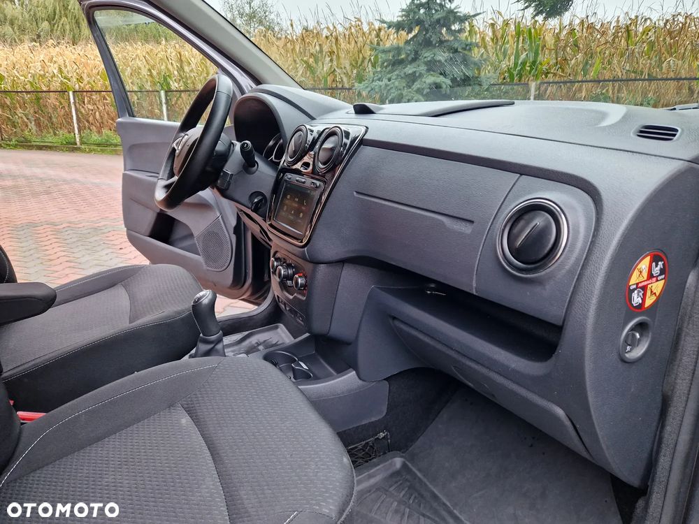 Dacia Lodgy 1.6 SCe Outdoor S&S - 28