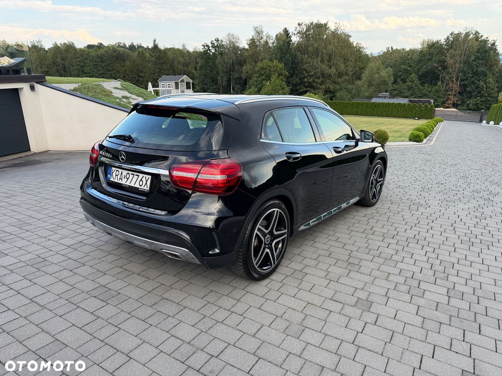 Mercedes-Benz GLA 200 d AMG Line - 6