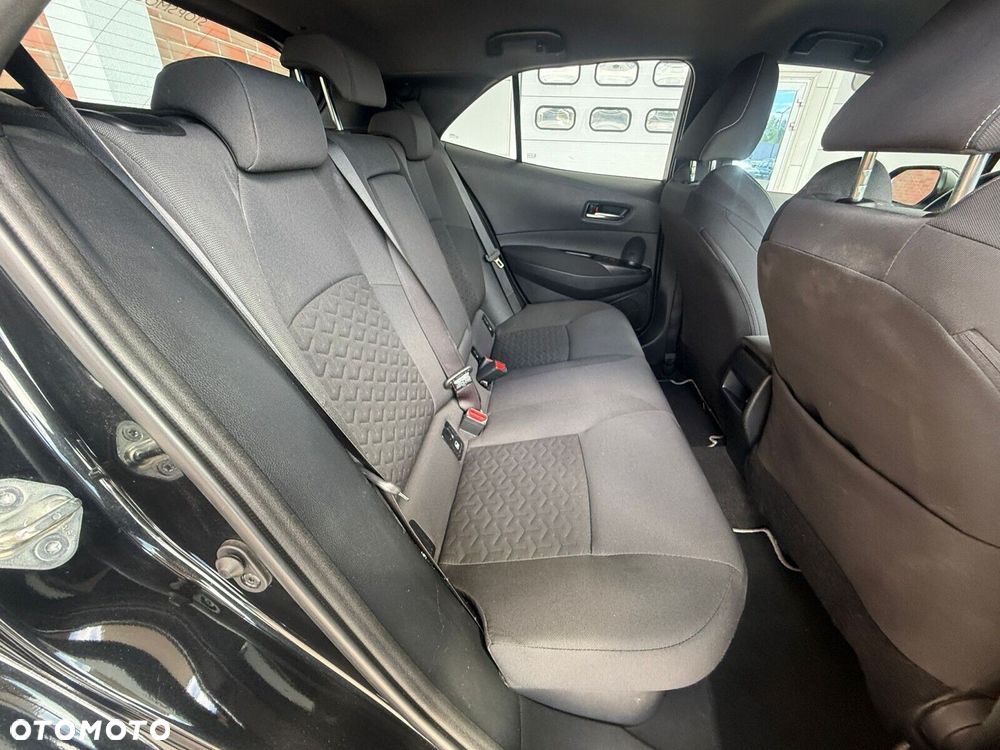 Toyota Corolla - 12