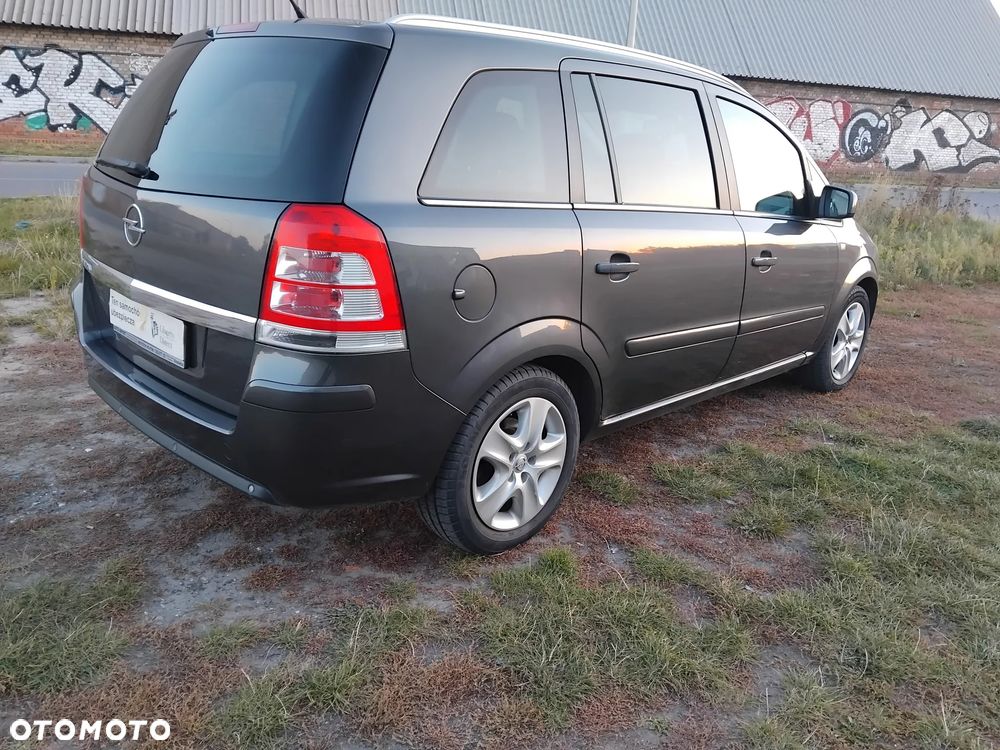 Opel Zafira - 18