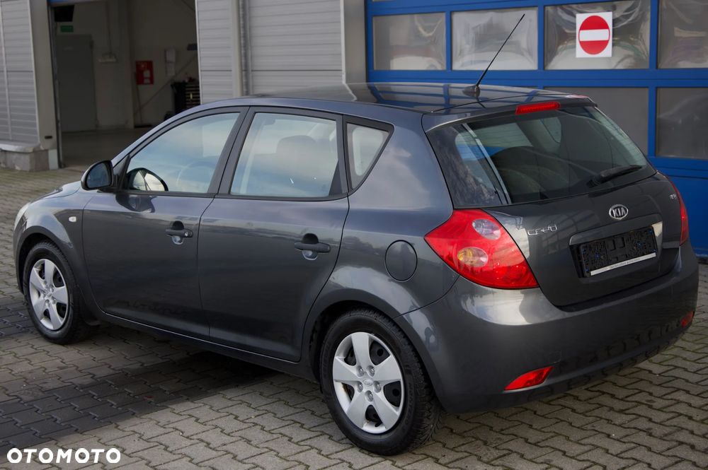 Kia Ceed 1.6 CVVT LX - 17