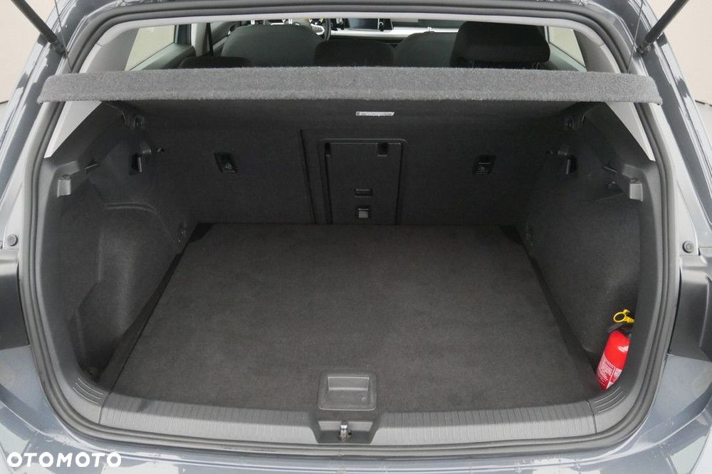 Volkswagen Golf - 16
