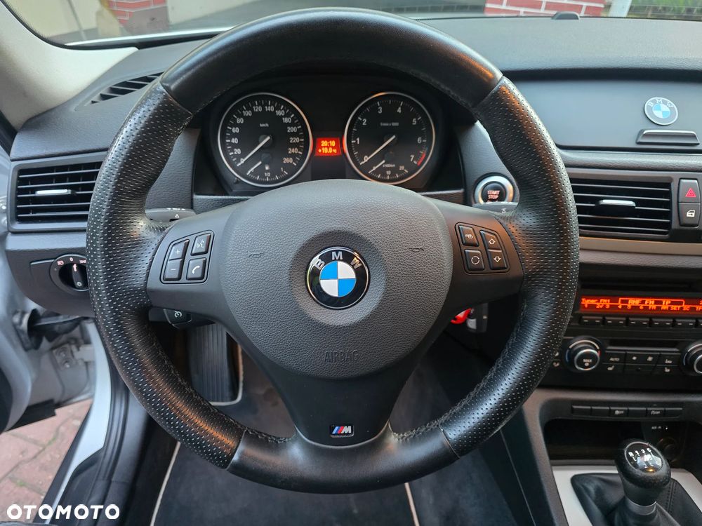 BMW X1 sDrive20i xLine - 20