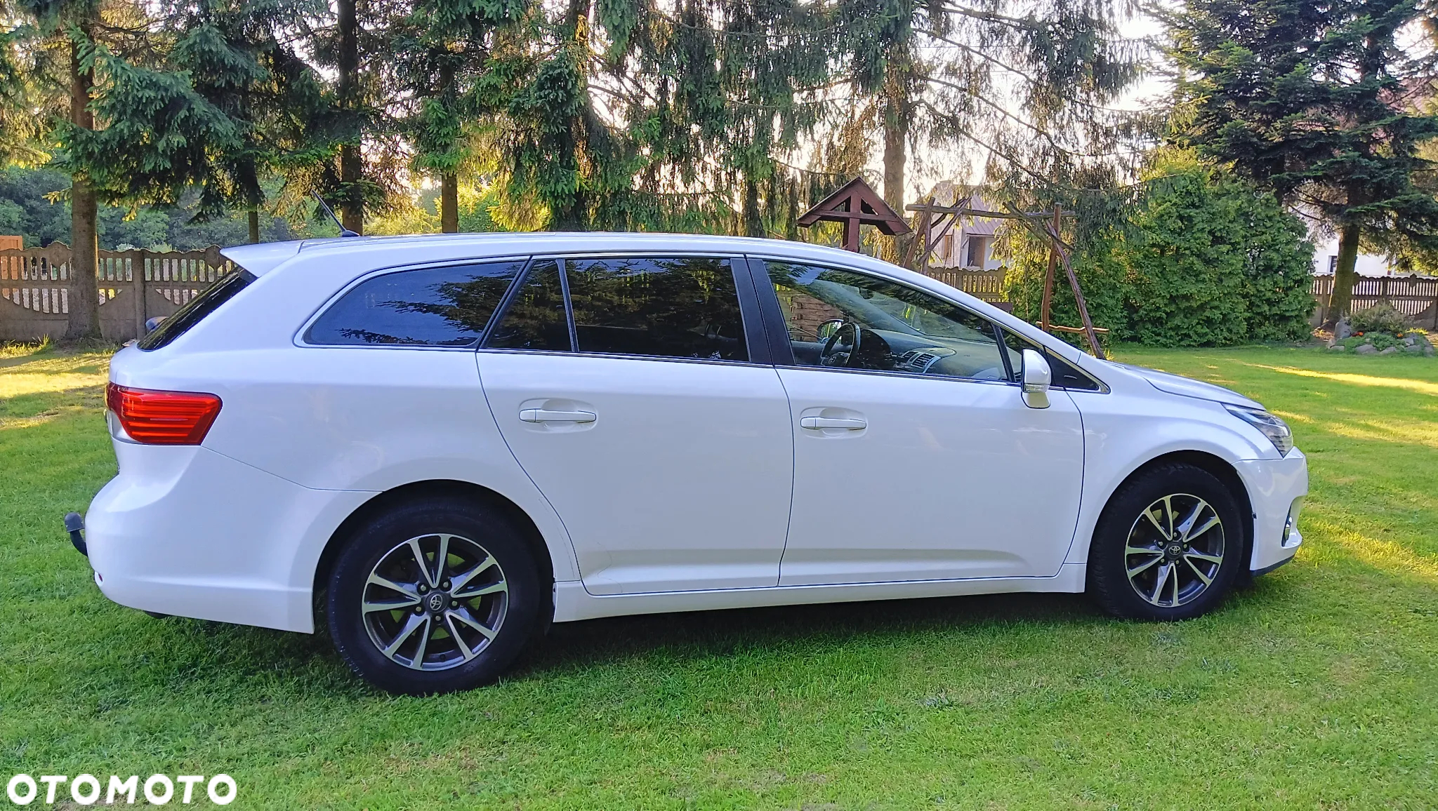 Toyota Avensis 2.0 D-4D Premium - 5