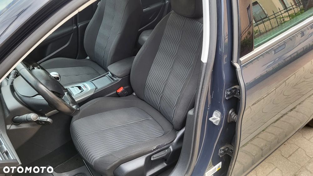 Peugeot 308 2.0 Blue HDi Allure S&S - 11