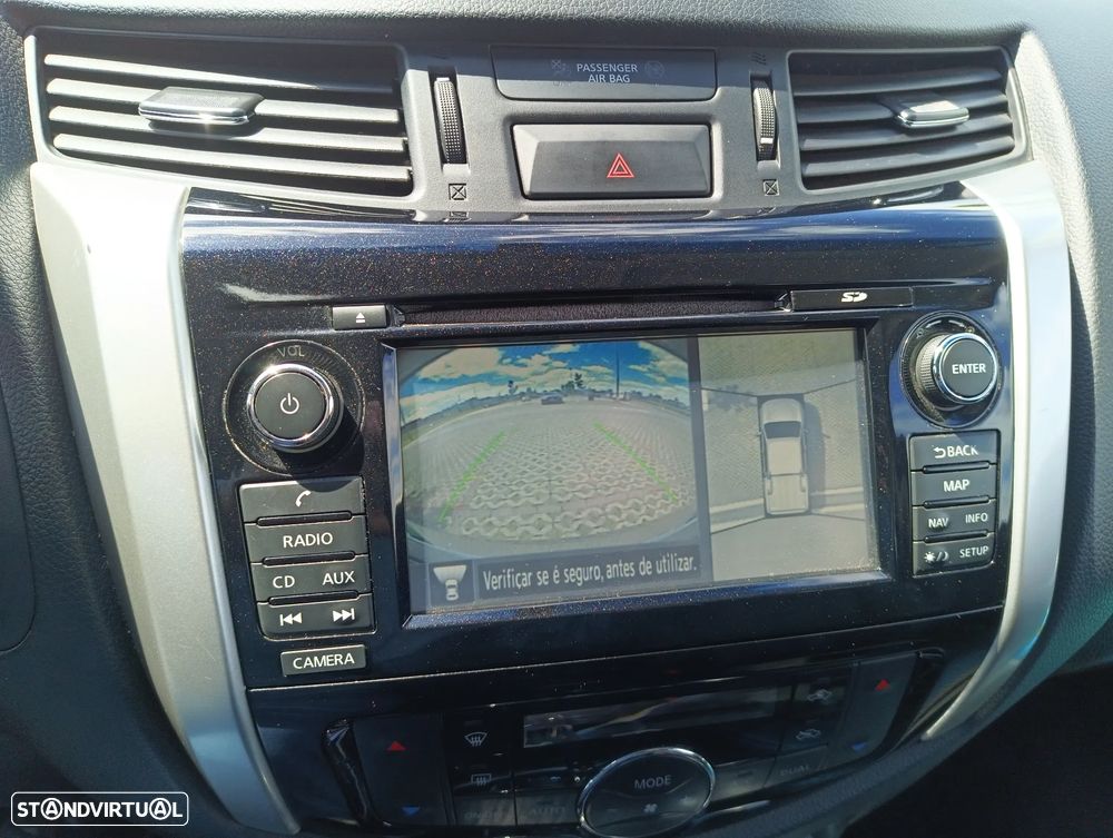 Nissan Navara 2.3 dCi CD 4WD Tekna AT - 10