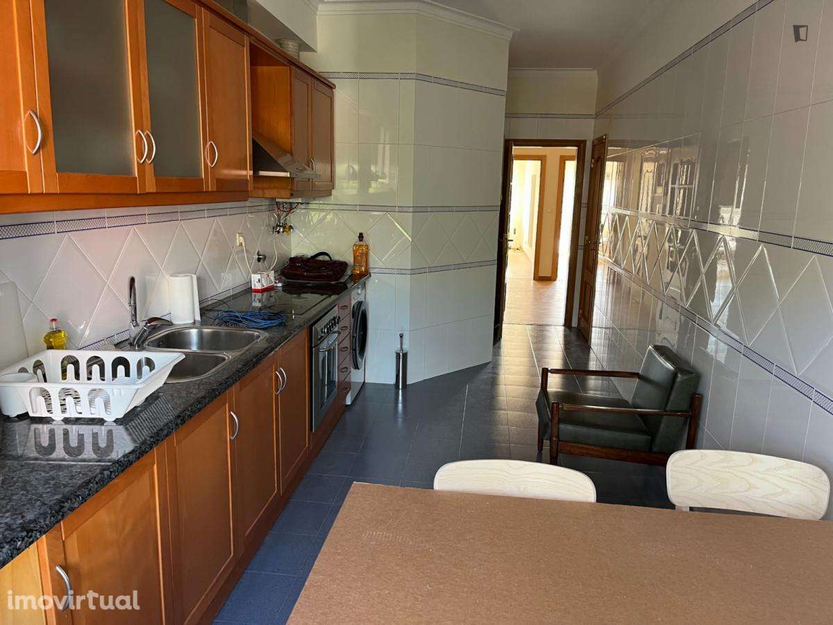 Quarto - localizado em Penha de França Lisbon - Grande imagem: 5/16