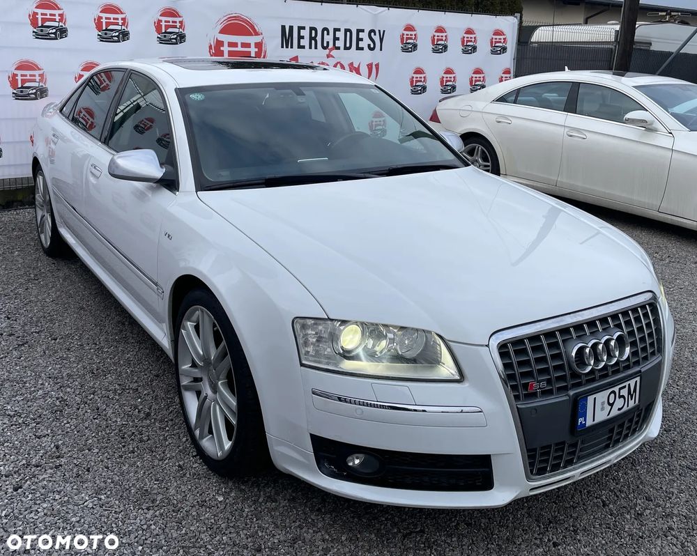 Audi S8 - 6