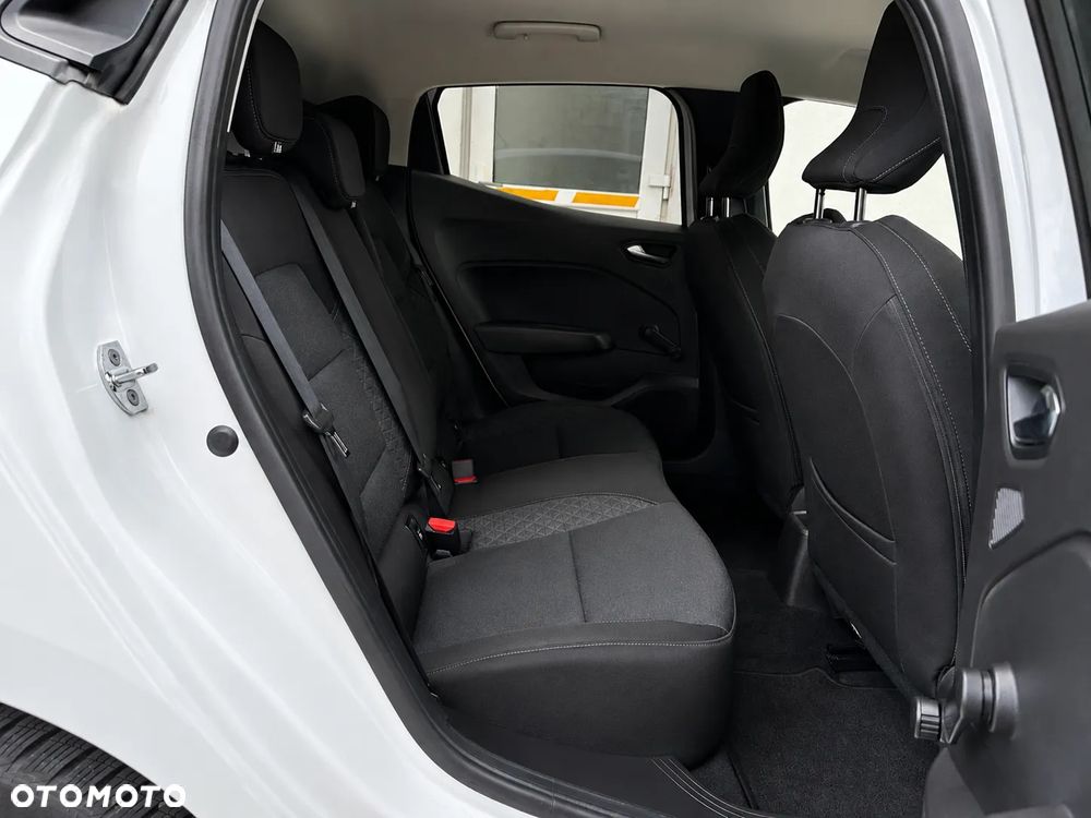 Renault Clio - 11