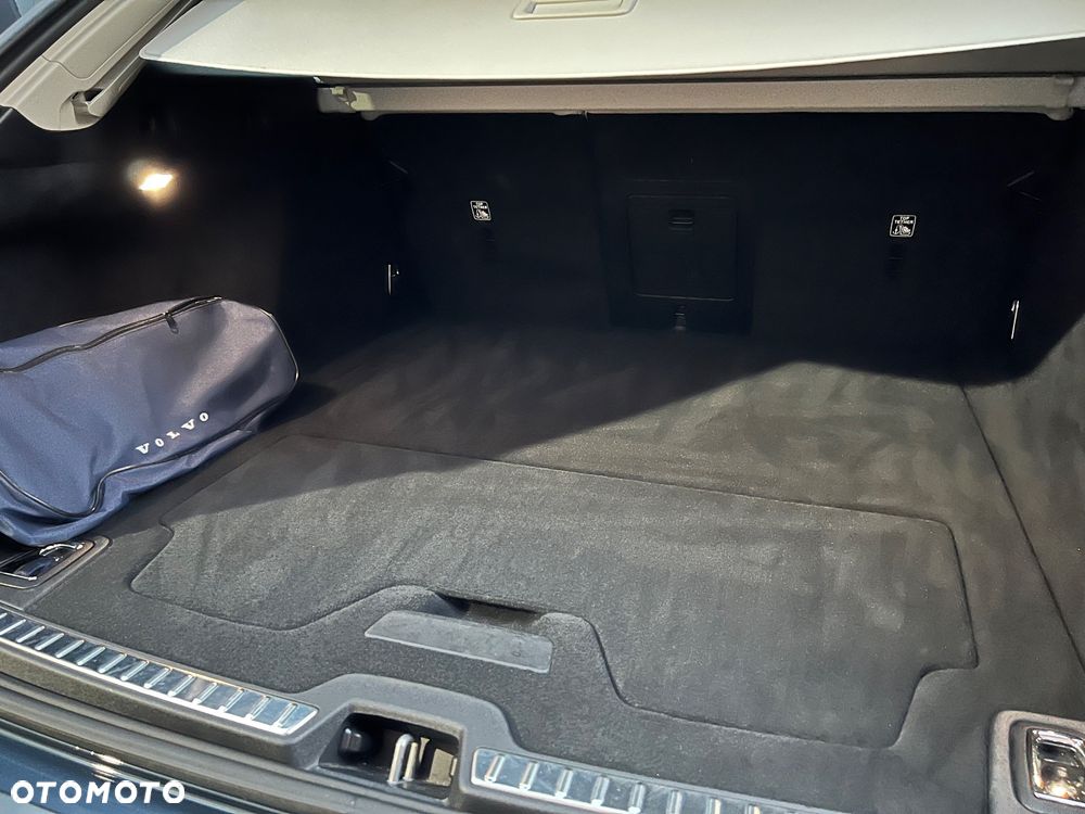 Volvo V90 Cross Country B6 B AWD Ultimate - 24