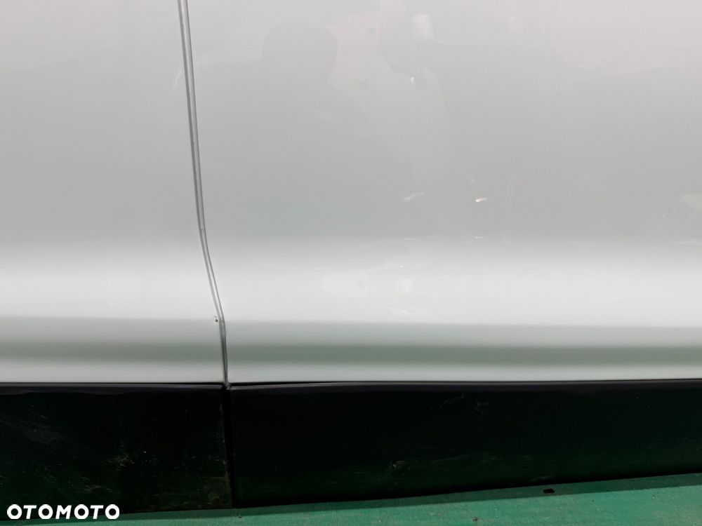DRZWI PRAWE PRZÓD PRAWE TYŁ PRZEDNIE PRAWE TYLNE PRAWE STRONA FORD KUGA MK2 BIAŁE - 16